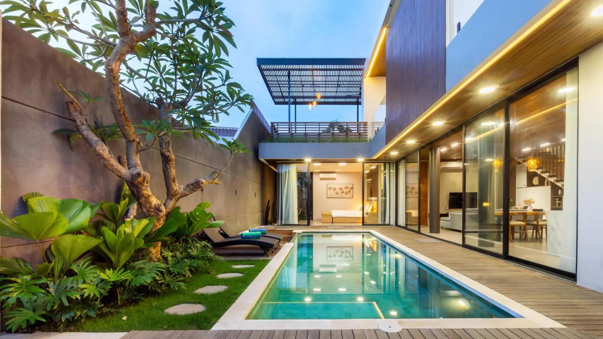 Villa Elena By Maheswara Seminyak 0*,